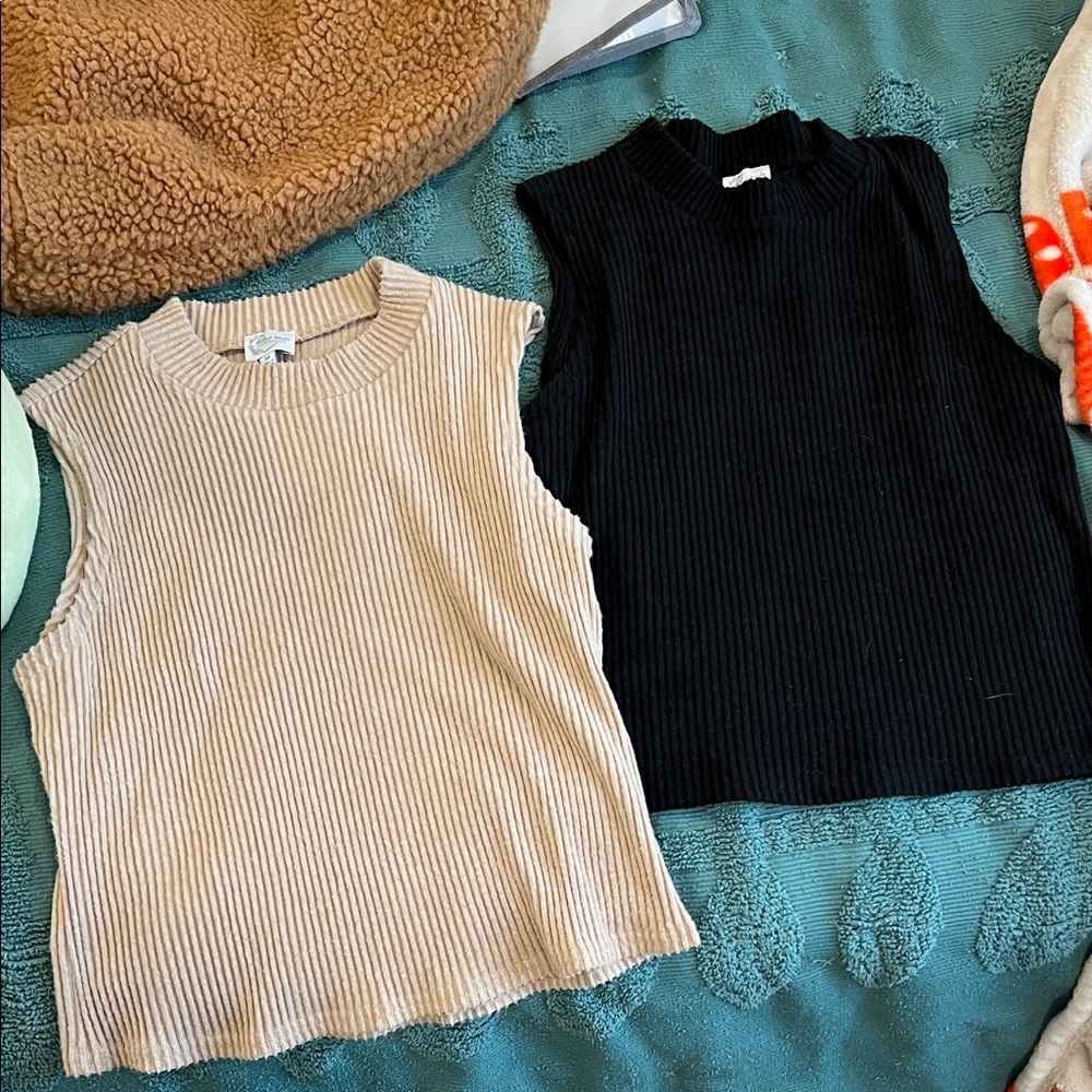 Sleeveless Sweater Cropped Black and Tan Shirt